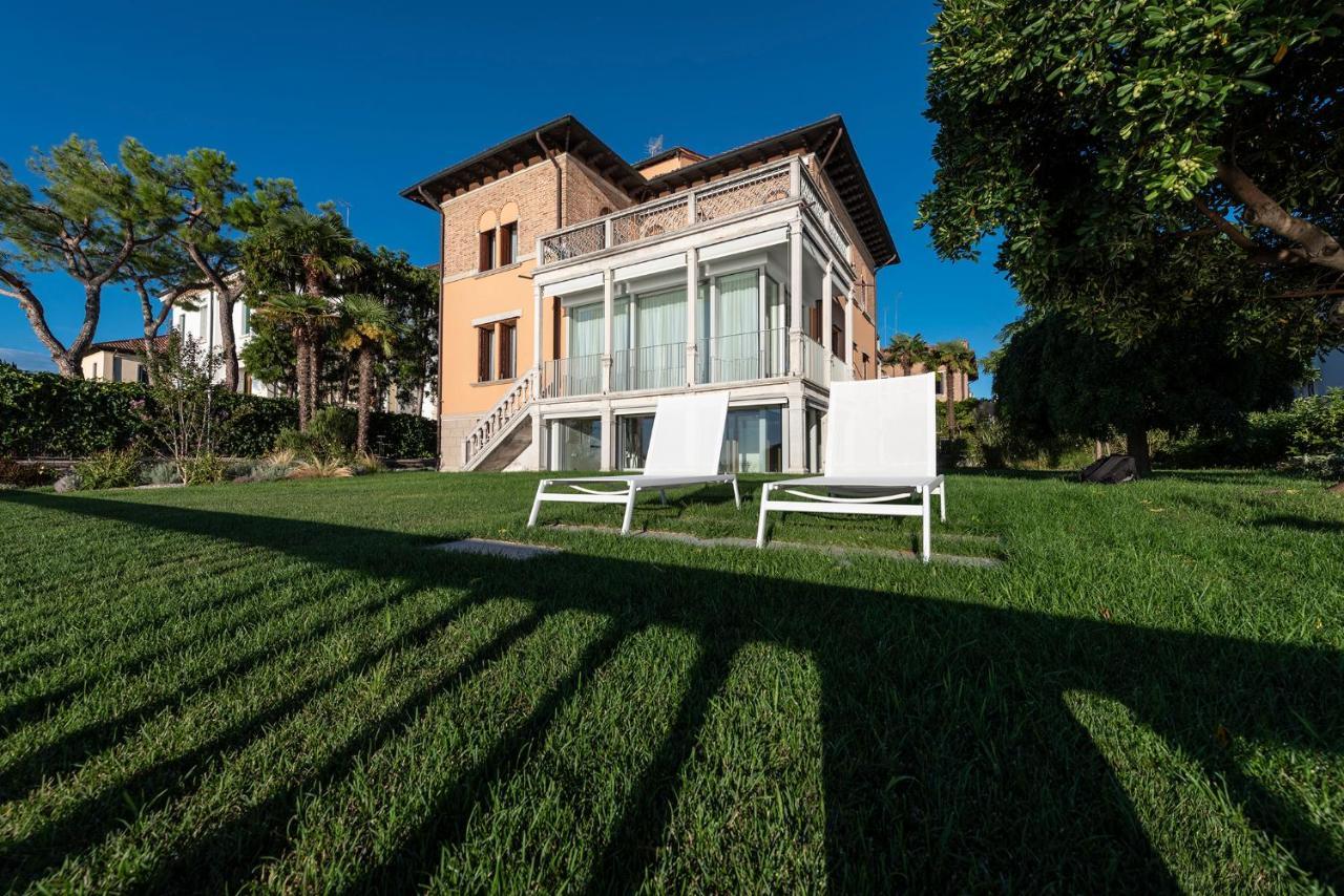 Ca' Delle Contesse - Villa On Lagoon With Private Dock And Spectacular View 베니스-리도 외부 사진