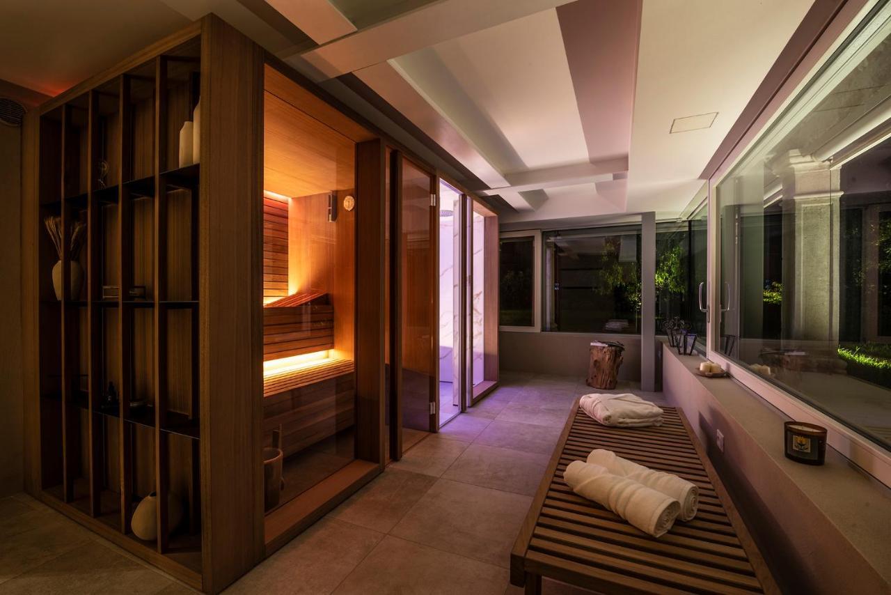 Ca' Delle Contesse - Villa On Lagoon With Private Dock And Spectacular View 베니스-리도 외부 사진