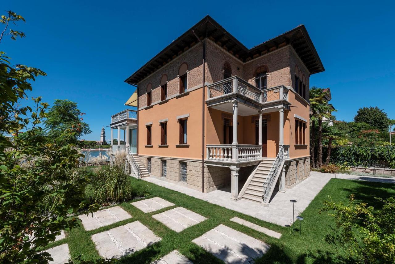 Ca' Delle Contesse - Villa On Lagoon With Private Dock And Spectacular View 베니스-리도 외부 사진