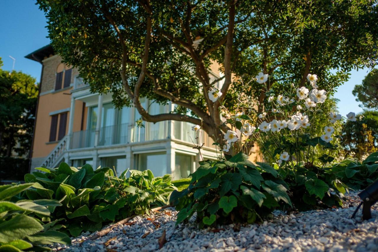 Ca' Delle Contesse - Villa On Lagoon With Private Dock And Spectacular View 베니스-리도 외부 사진